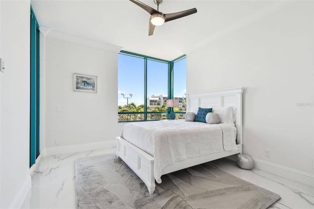 En Venta: $3,499,000 (4 camas, 4 baños, 4336 Pies cuadrados)