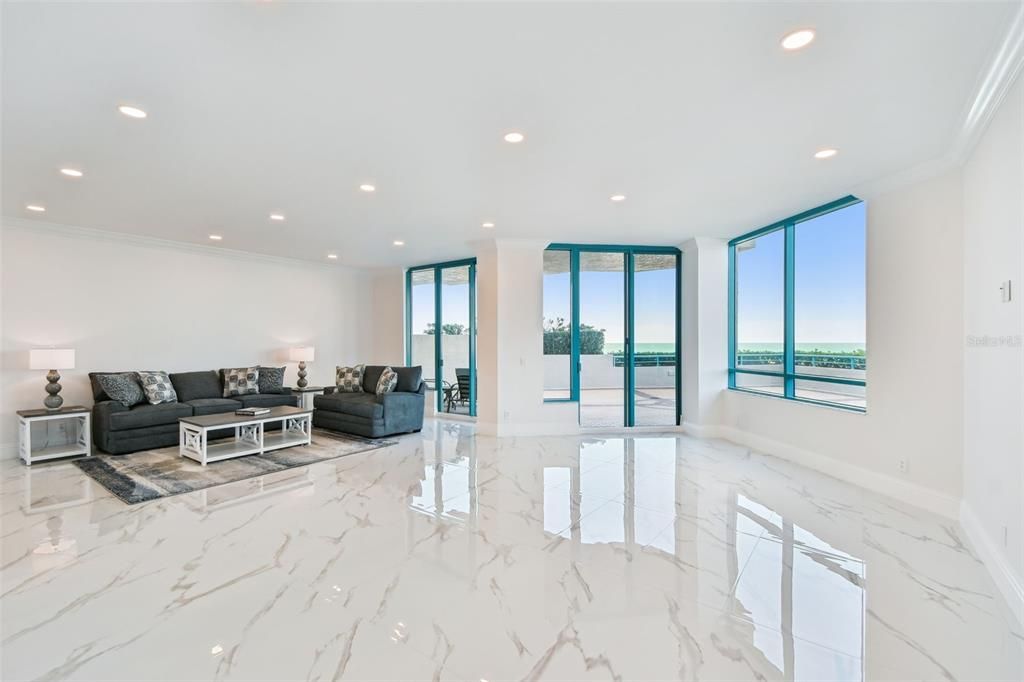 En Venta: $3,499,000 (4 camas, 4 baños, 4336 Pies cuadrados)