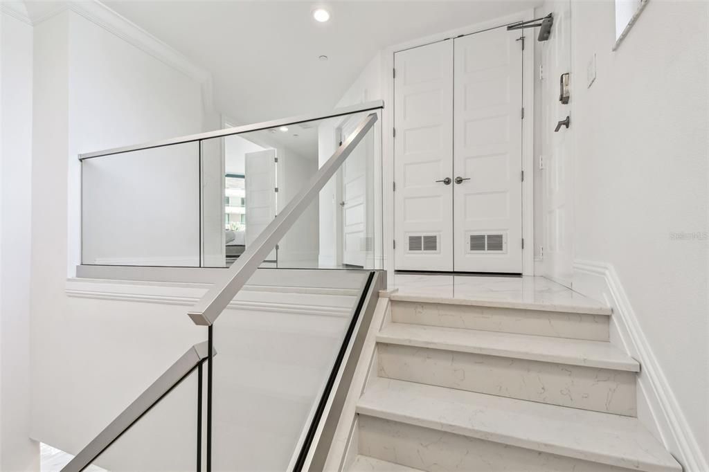 En Venta: $3,499,000 (4 camas, 4 baños, 4336 Pies cuadrados)
