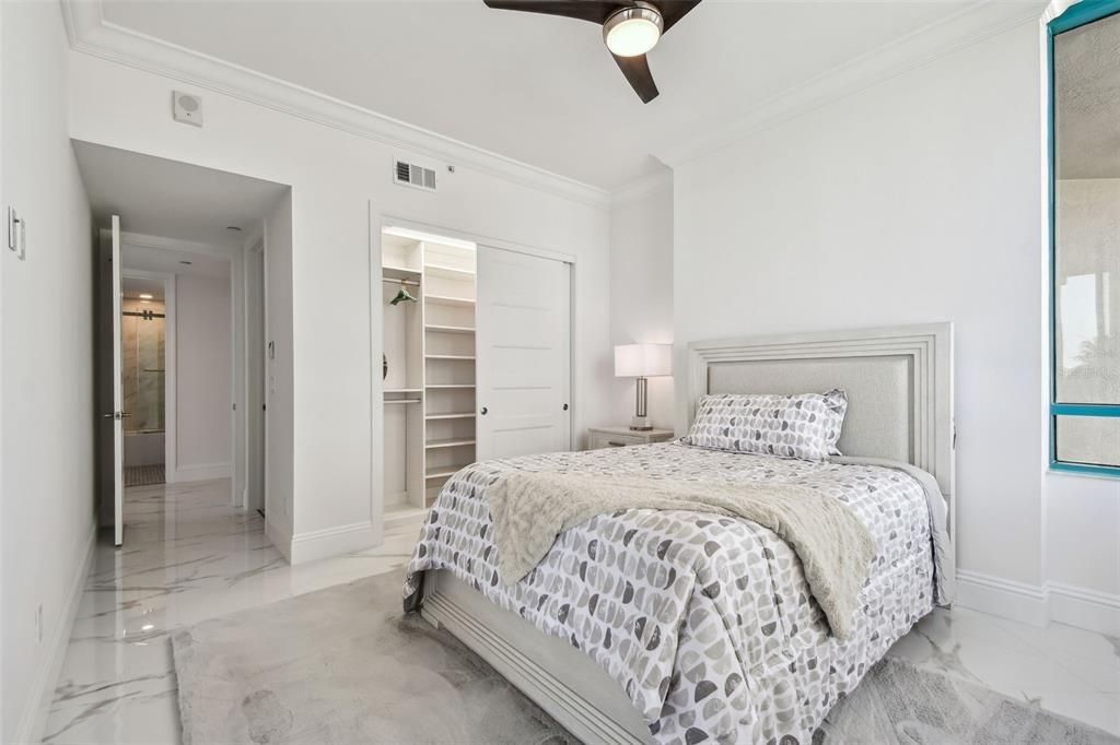 En Venta: $3,499,000 (4 camas, 4 baños, 4336 Pies cuadrados)