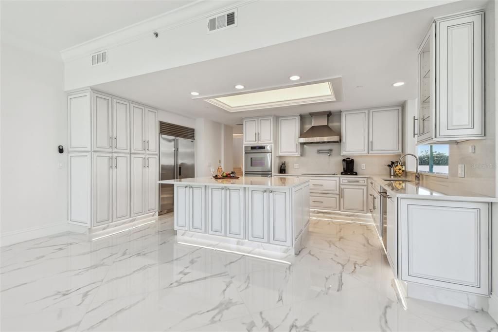 En Venta: $3,499,000 (4 camas, 4 baños, 4336 Pies cuadrados)