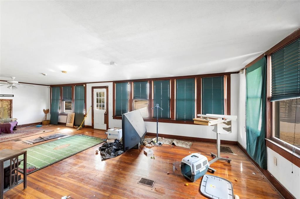 Active With Contract: $299,000 (3 beds, 3 baths, 3982 Square Feet)