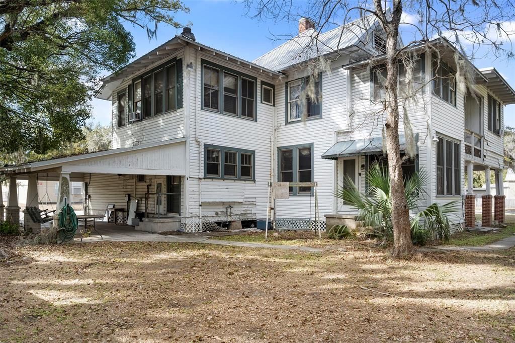Active With Contract: $299,000 (3 beds, 3 baths, 3982 Square Feet)
