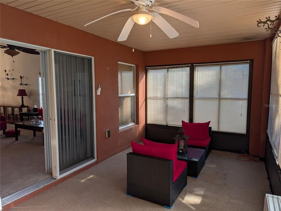 For Sale: $215,000 (2 beds, 2 baths, 1240 Square Feet)