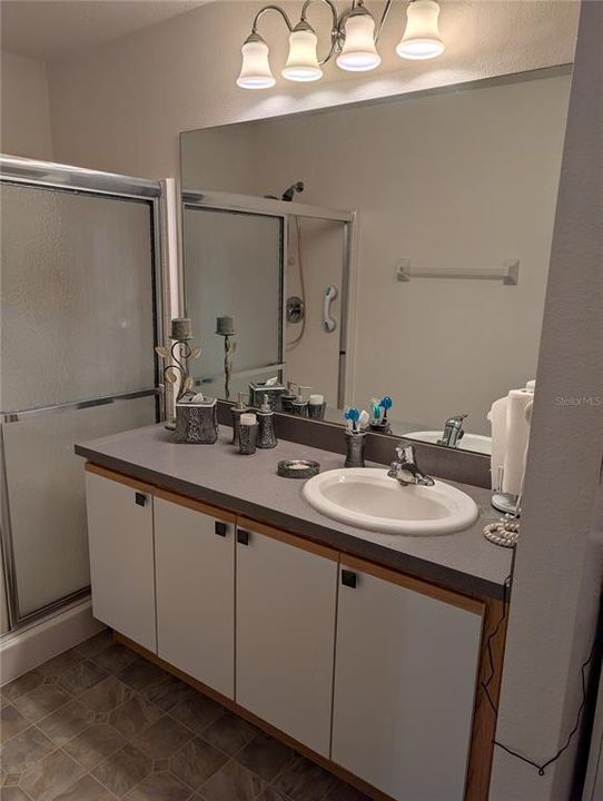 For Sale: $215,000 (2 beds, 2 baths, 1240 Square Feet)