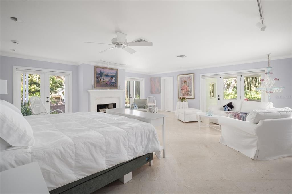For Sale: $3,890,000 (3 beds, 3 baths, 4685 Square Feet)