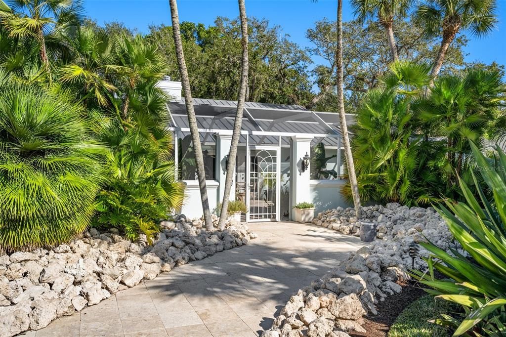 For Sale: $3,890,000 (3 beds, 3 baths, 4685 Square Feet)