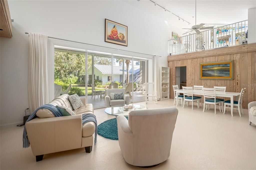 For Sale: $3,890,000 (3 beds, 3 baths, 4685 Square Feet)