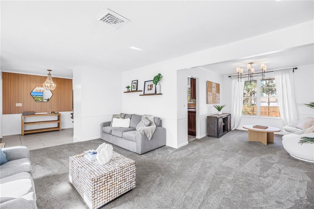 En Venta: $800,000 (4 camas, 3 baños, 2378 Pies cuadrados)