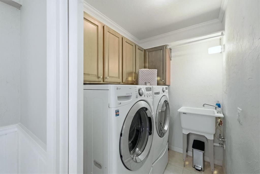 Activo con contrato: $1,050,000 (3 camas, 2 baños, 1940 Pies cuadrados)