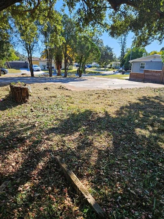 На продажу: $44,500 (0.15 acres)