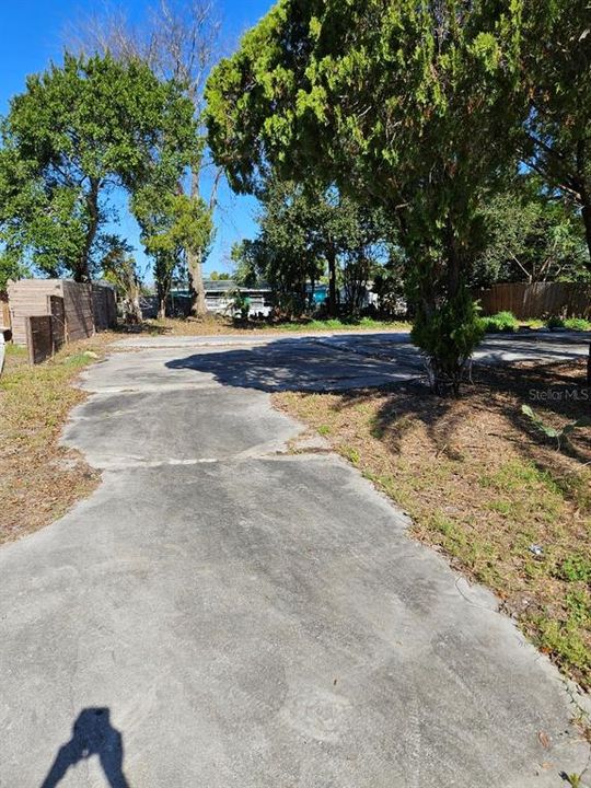 На продажу: $44,500 (0.15 acres)