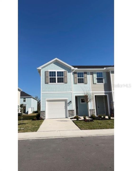 Recently Sold: $305,000 (3 beds, 2 baths, 1674 Square Feet)