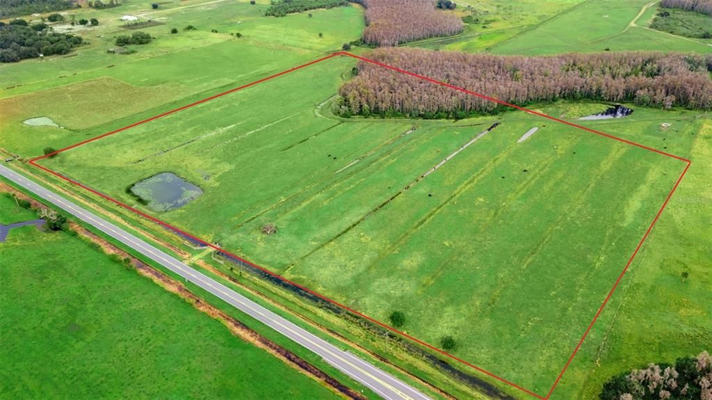 На продажу: $998,000 (37.78 acres)