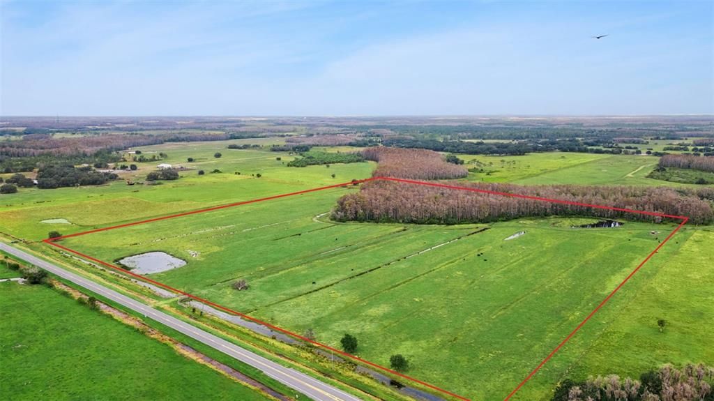 На продажу: $998,000 (37.78 acres)