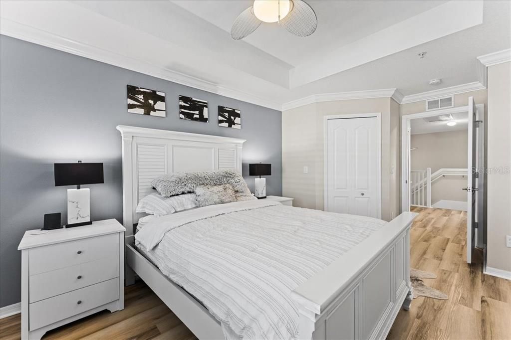 На продажу: $235,000 (2 спален, 2 ванн, 1400 Квадратных фут)