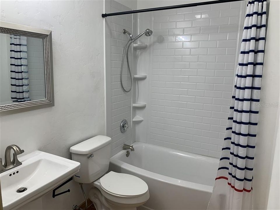 En Venta: $235,900 (3 camas, 2 baños, 1590 Pies cuadrados)