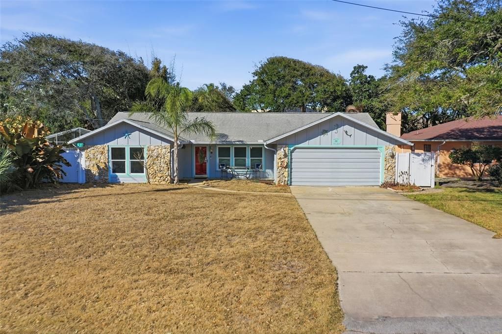 Active With Contract: $550,000 (3 beds, 2 baths, 1818 Square Feet)
