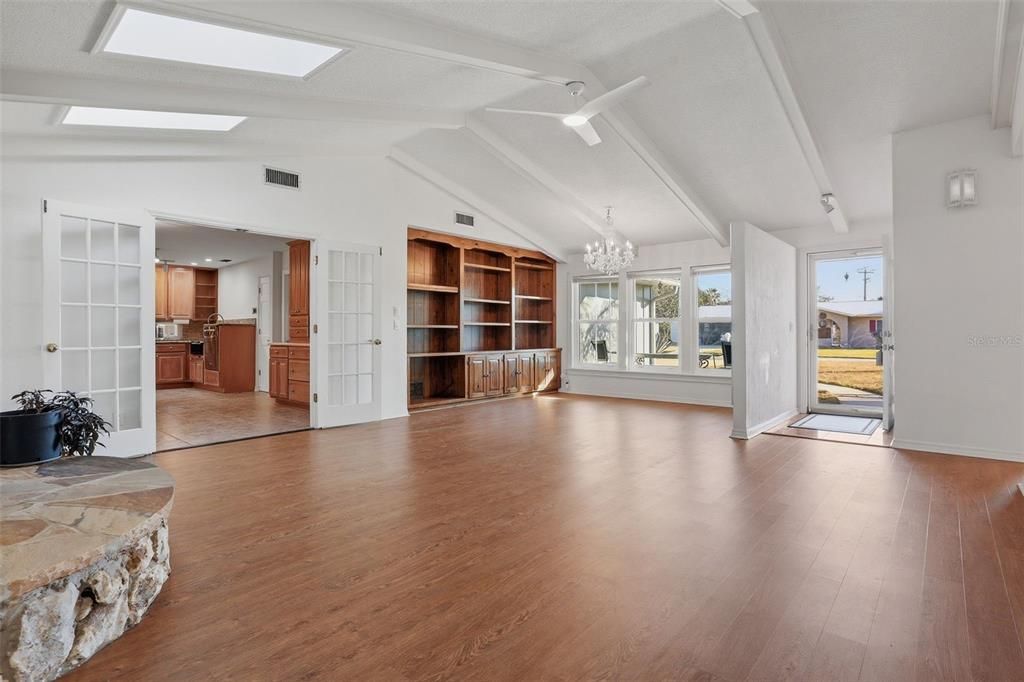 Active With Contract: $550,000 (3 beds, 2 baths, 1818 Square Feet)