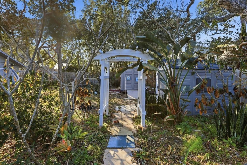 Active With Contract: $550,000 (3 beds, 2 baths, 1818 Square Feet)