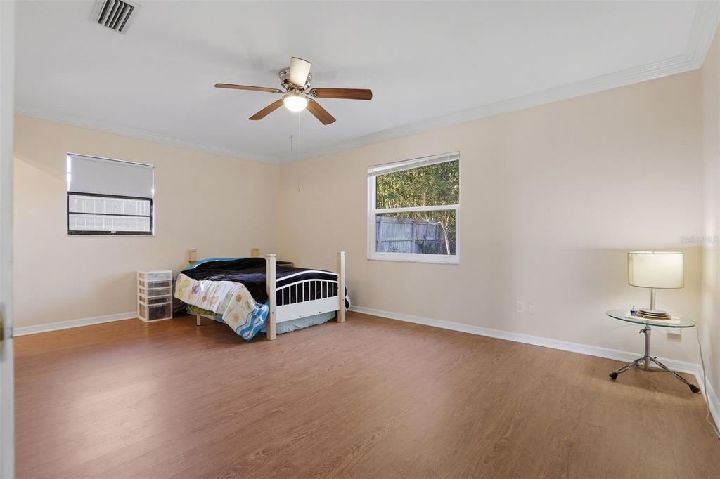 Active With Contract: $550,000 (3 beds, 2 baths, 1818 Square Feet)