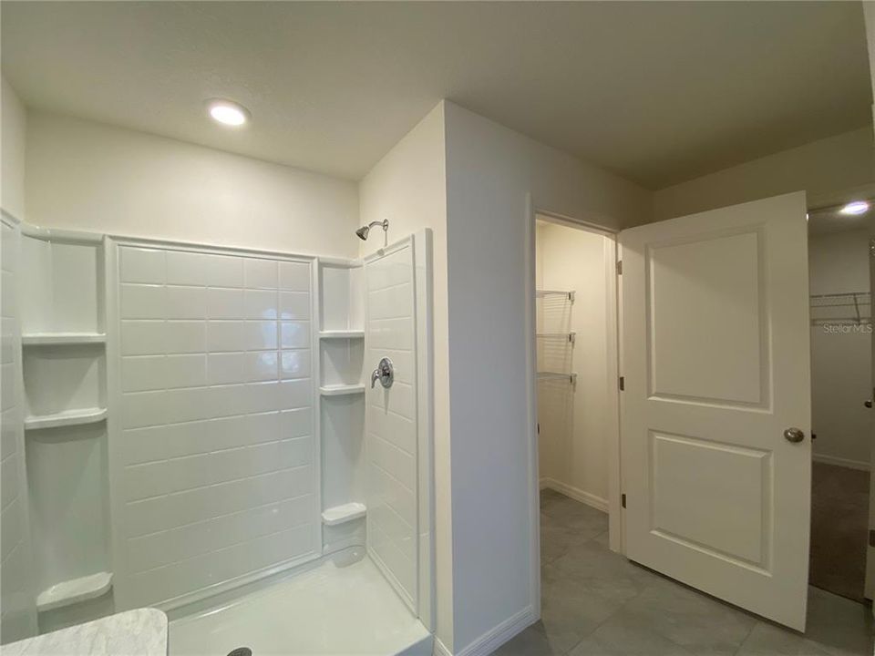 For Rent: $1,695 (4 beds, 2 baths, 1864 Square Feet)