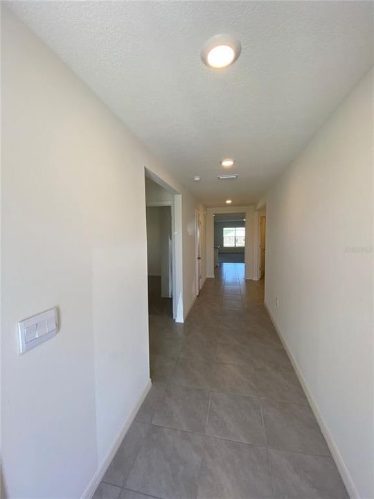 For Rent: $1,695 (4 beds, 2 baths, 1864 Square Feet)