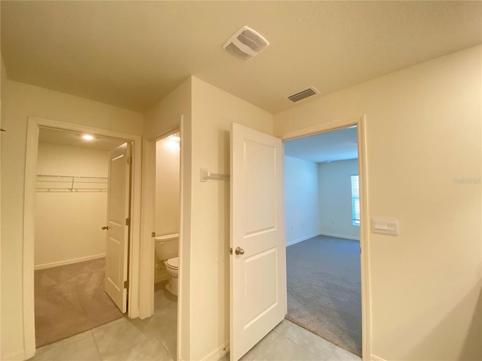 For Rent: $1,695 (4 beds, 2 baths, 1864 Square Feet)