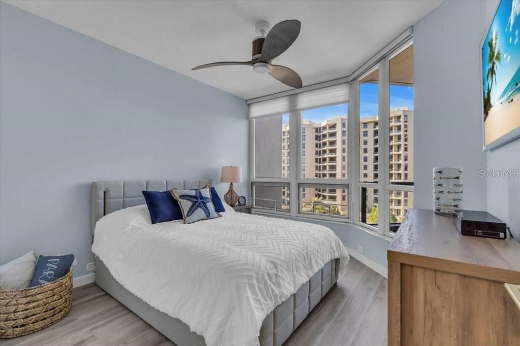 For Sale: $1,695,000 (2 beds, 2 baths, 1585 Square Feet)
