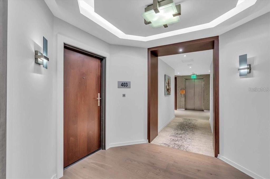 For Sale: $1,695,000 (2 beds, 2 baths, 1585 Square Feet)