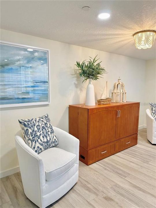 For Sale: $1,695,000 (2 beds, 2 baths, 1585 Square Feet)