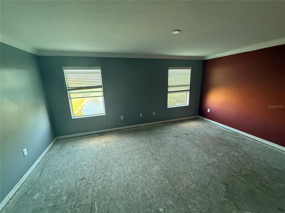 Activo con contrato: $192,850 (3 camas, 2 baños, 1760 Pies cuadrados)