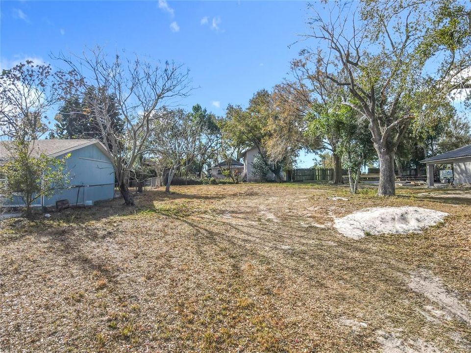 На продажу: $34,000 (0.17 acres)