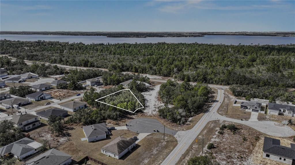 На продажу: $70,000 (0.22 acres)