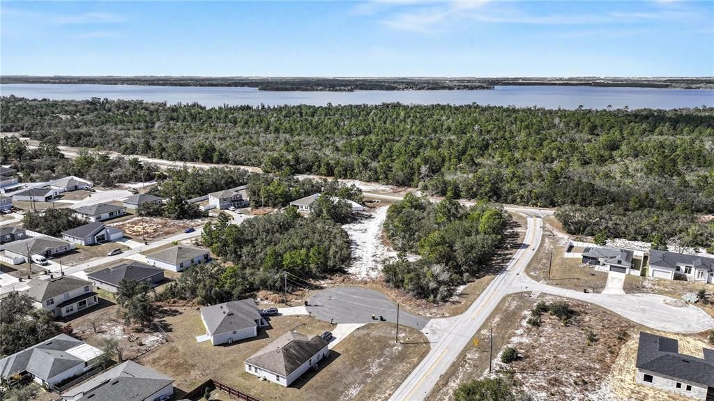 На продажу: $70,000 (0.22 acres)