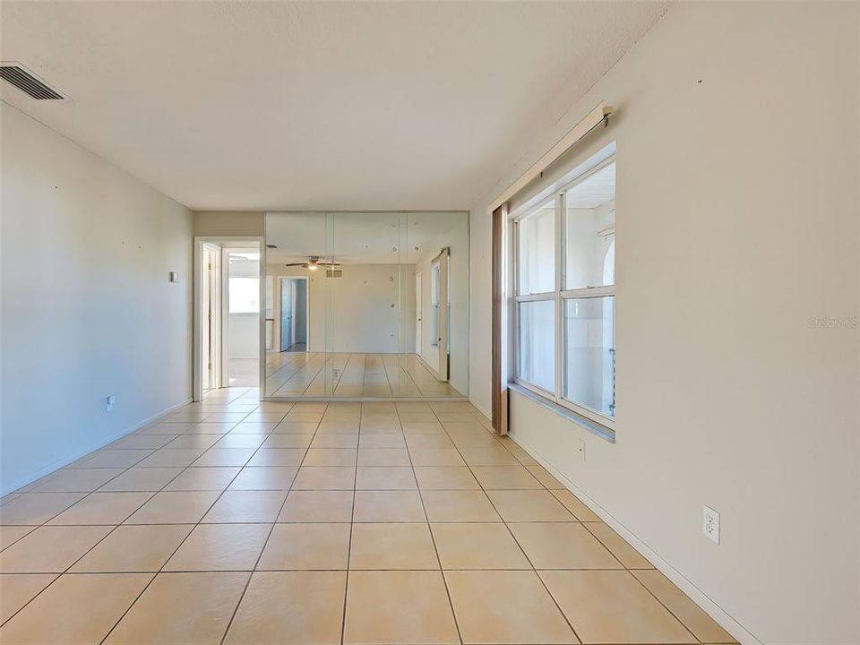 Activo con contrato: $250,000 (2 camas, 2 baños, 1238 Pies cuadrados)