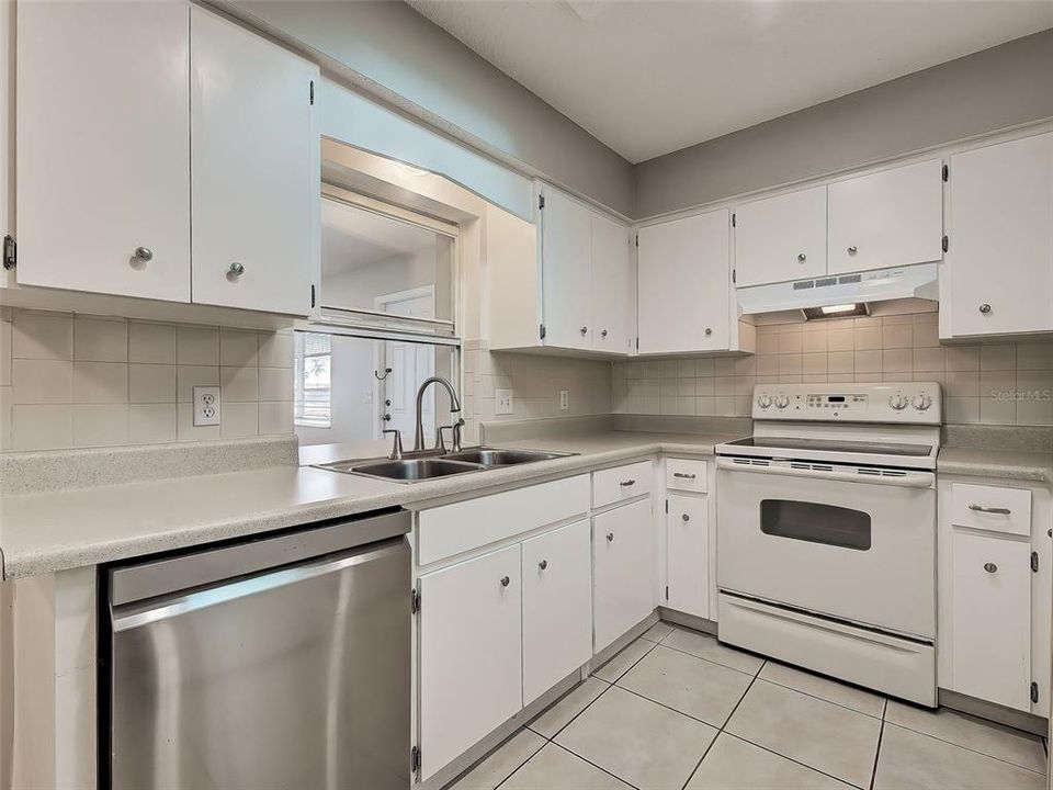 Activo con contrato: $250,000 (2 camas, 2 baños, 1238 Pies cuadrados)