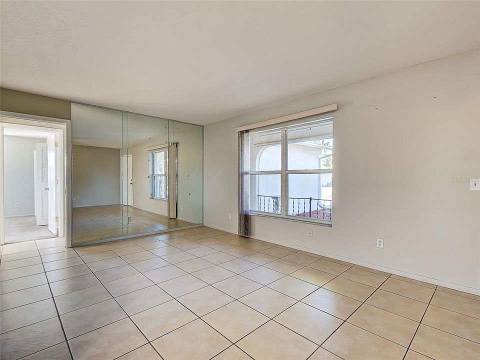 Activo con contrato: $250,000 (2 camas, 2 baños, 1238 Pies cuadrados)