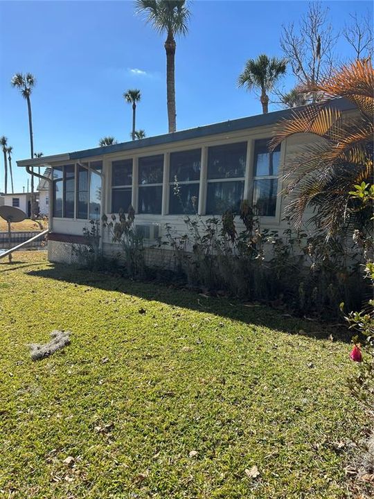 На продажу: $139,900 (2 спален, 2 ванн, 1140 Квадратных фут)