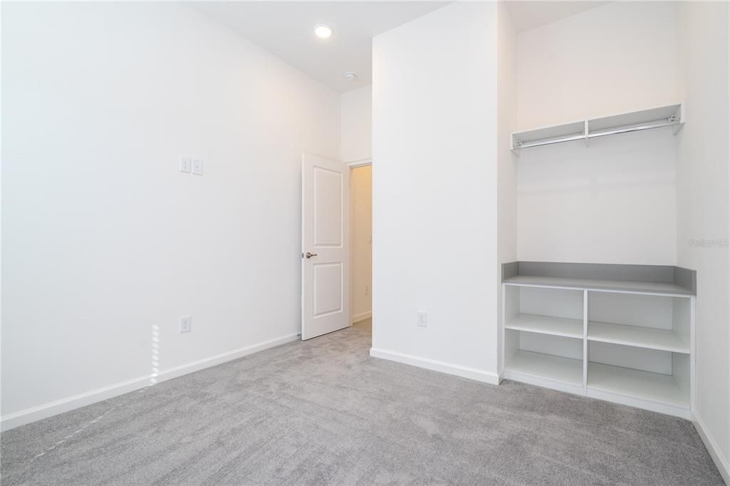 For Sale: $845,000 (5 beds, 5 baths, 1918 Square Feet)