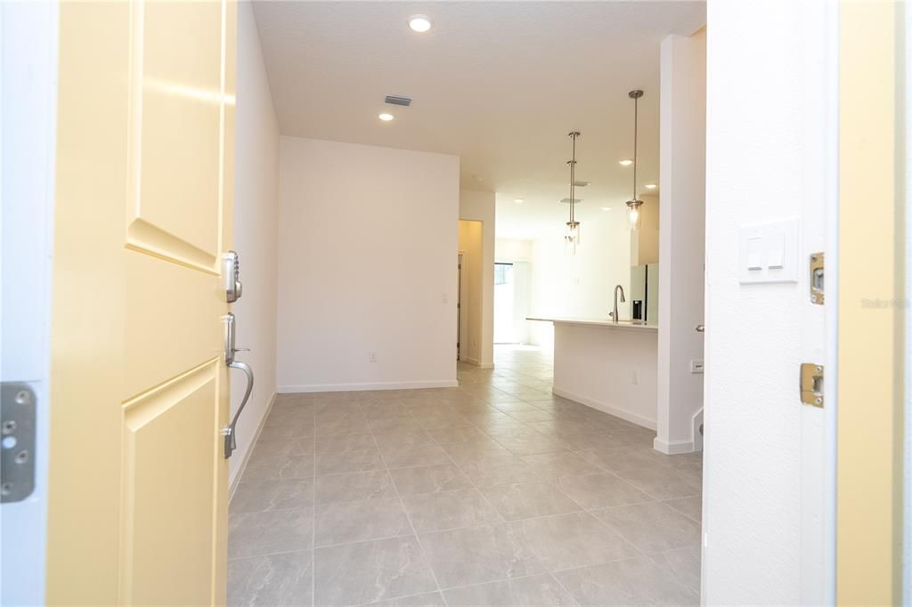 For Sale: $845,000 (5 beds, 5 baths, 1918 Square Feet)