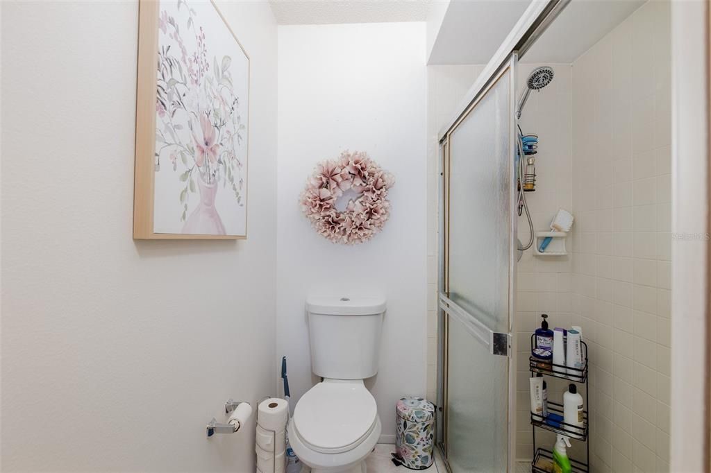 Active With Contract: $134,900 (2 beds, 2 baths, 1029 Square Feet)