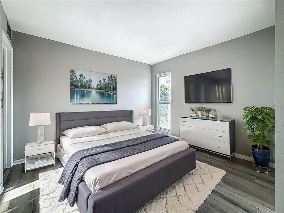 For Sale: $99,900 (1 beds, 1 baths, 523 Square Feet)