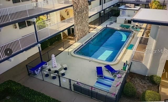 For Sale: $99,900 (1 beds, 1 baths, 523 Square Feet)