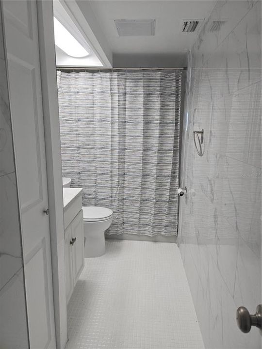 For Sale: $99,900 (1 beds, 1 baths, 523 Square Feet)
