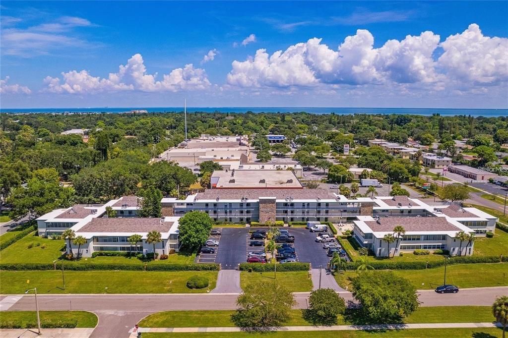 For Sale: $99,900 (1 beds, 1 baths, 523 Square Feet)