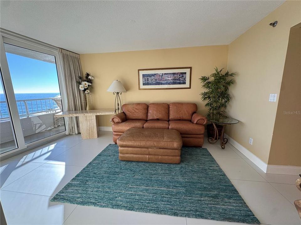For Sale: $1,595,000 (2 beds, 2 baths, 1510 Square Feet)