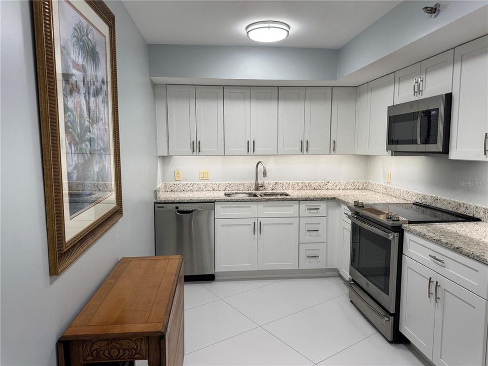 For Sale: $1,595,000 (2 beds, 2 baths, 1510 Square Feet)