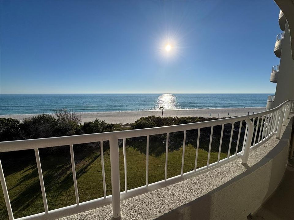For Sale: $1,595,000 (2 beds, 2 baths, 1510 Square Feet)