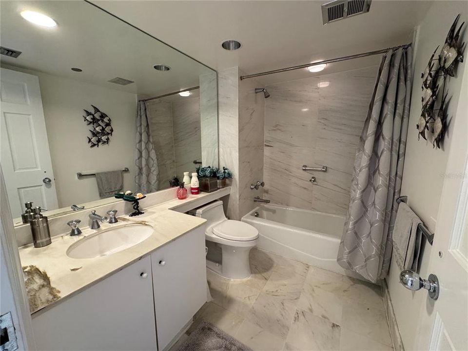 For Sale: $1,595,000 (2 beds, 2 baths, 1510 Square Feet)